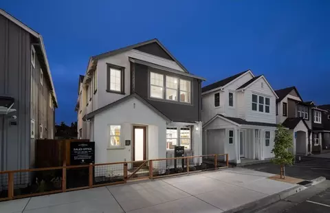 Exterior - 102 Tracy Dr, Windsor, CA 95492 photo 5 of 14