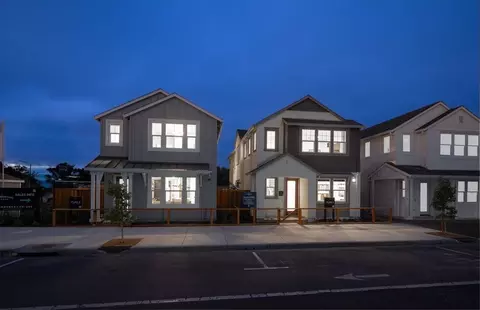 Exterior - 102 Tracy Dr, Windsor, CA 95492 photo 4 of 14