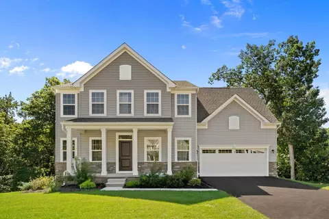 7 Maverick Ct, Roxbury Township, NJ 07850