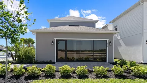 Exterior - 1958 Education St, Saint Cloud, FL 34771 photo 7 of 14