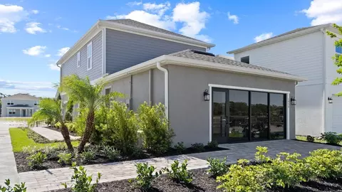 Exterior - 1958 Education St, Saint Cloud, FL 34771 photo 9 of 14