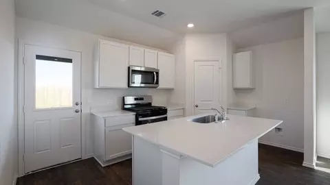 Kitchen - 1122 Celosia Loop, Kyle, TX 78640 photo 1 of 8