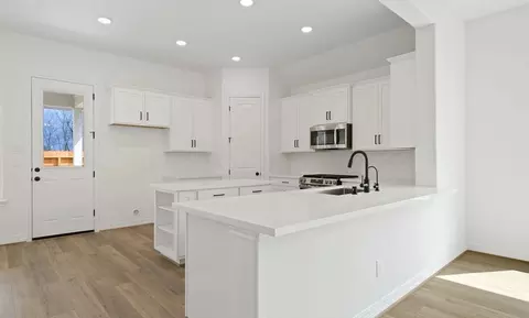 Kitchen - 7803 Topaz Ridge Dr, Angleton, TX 77515 photo 1 of 3