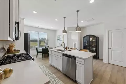 Kitchen - 263 Barracks Way, Hoschton, GA 30548 photo 4 of 10