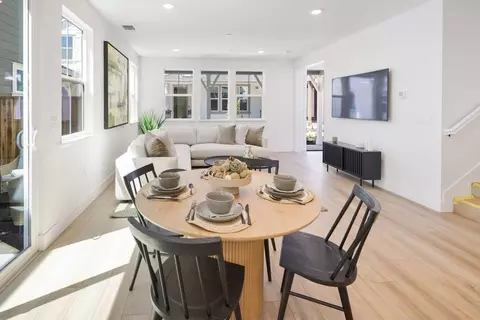 Dining - 149 Amanda Way, Windsor, CA 95492 photo 1 of 3