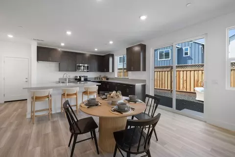 Dining - 149 Amanda Way, Windsor, CA 95492 photo 2 of 2
