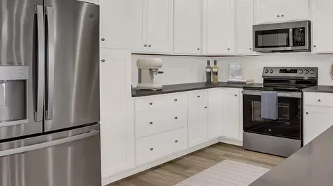 Kitchen - 42641 Darala Dr, Ashburn, VA 20147 photo 6 of 7