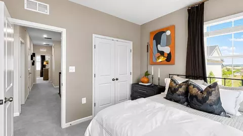Bedroom - 42641 Darala Dr, Ashburn, VA 20147 photo 3 of 5