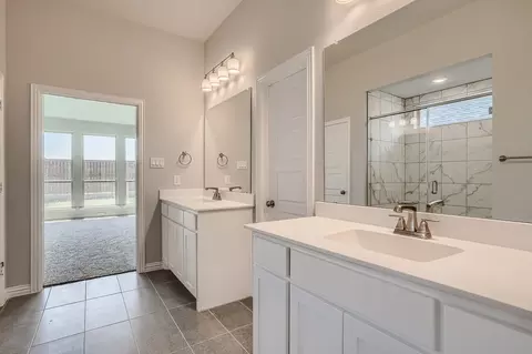 Bath - 2101 Baxter Rd, Celina, TX 75009 photo 3 of 11