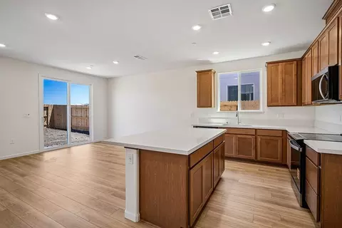 Kitchen - 2621 Redtail Hawk Rd, Modesto, CA 95357 photo 2 of 2