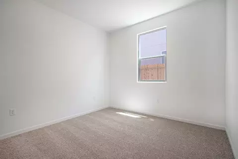Bedroom - 2621 Redtail Hawk Rd, Modesto, CA 95357 photo 3 of 7