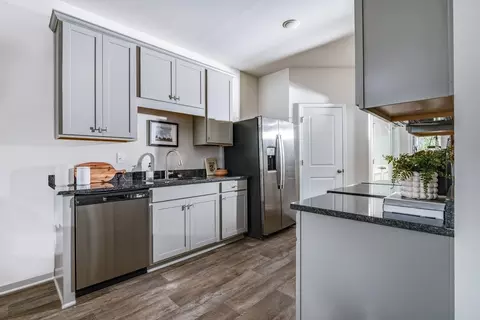 Kitchen - 3221 Hamlet Dr, Opelika, AL 36804 photo 2 of 2