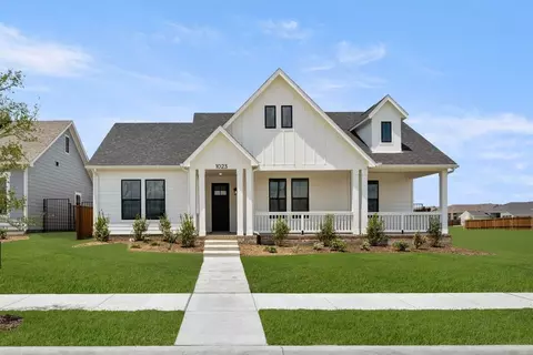 1023 Rylan St, Midlothian, TX 76065