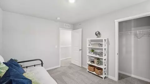 Bedroom - 2211 Bugge Dr, Adel, IA 50003 photo 6 of 13