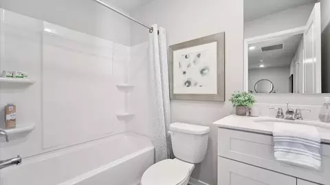 Bath - 2211 Bugge Dr, Adel, IA 50003 photo 2 of 5