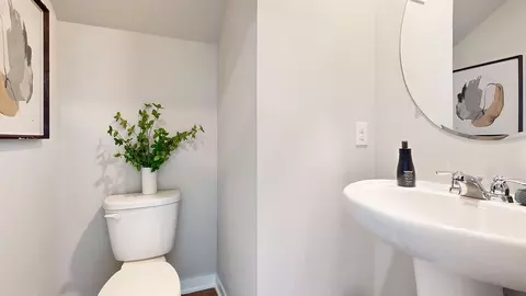 Bath - 2211 Bugge Dr, Adel, IA 50003 photo 2 of 4