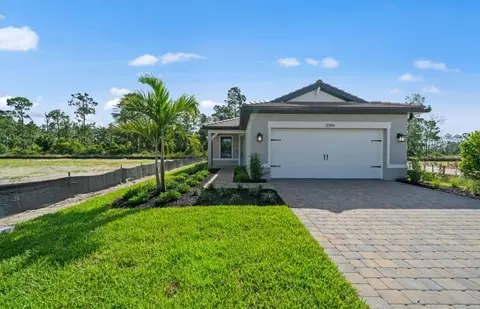 2094 Seville Ln, Naples, FL 34120