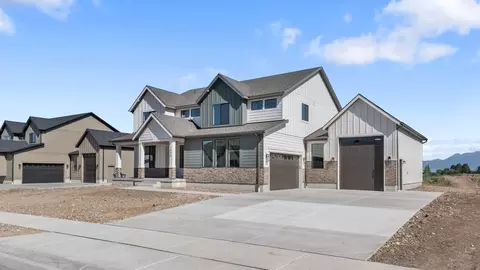 Exterior - 718 N 1600 E, Salem, UT 84653 photo 3 of 18