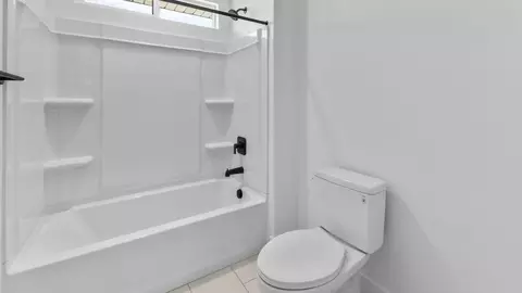 Bath - 718 N 1600 E, Salem, UT 84653 photo 4 of 10