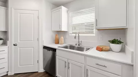 Kitchen - 4727 Alexandra Ct, Merced, CA 95348 photo 7 of 13