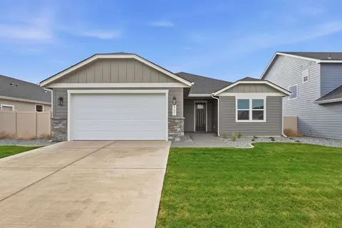 705 E 5th St, Deer Park, WA 99006