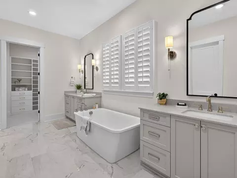 Bath - 4007 Persimmon Rd, Lancaster, SC 29720 photo 5 of 6