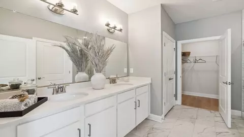 Bath - 2202 Edwin Dr, Chesapeake, VA 23322 photo 2 of 3