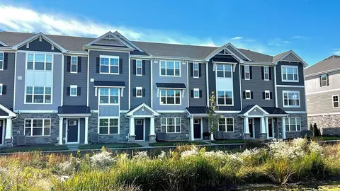 415 Lakeshore Ct, Saint Charles, IL 60174