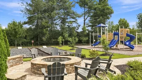 View/Area - 706 Embark Cir, Greer, SC 29651 photo 2 of 3