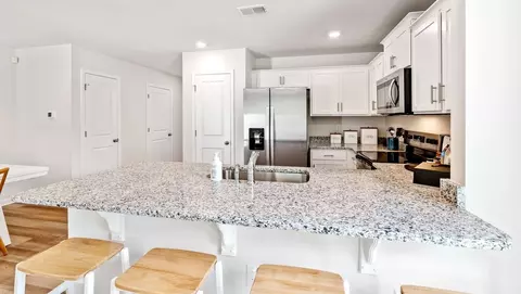 Kitchen - 706 Embark Cir, Greer, SC 29651 photo 3 of 11
