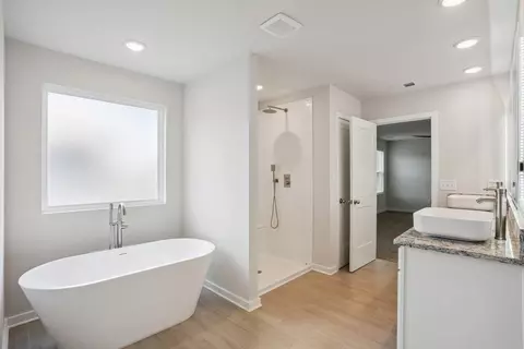 Bath - 94 Jacoby Dr, Fairburn, GA 30213 photo 5 of 7