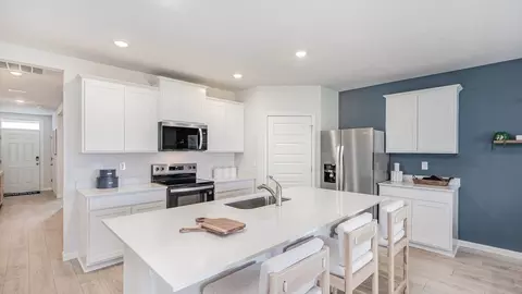 Kitchen - 3557 NW 37th Ave, Okeechobee, FL 34972 photo 2 of 3