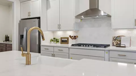 Kitchen - 105 Brassy St, Suffolk, VA 23434 photo 6 of 8