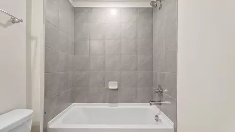 Bath - 455 Ensemble Way, Frederick, MD 21701 photo 10 of 16