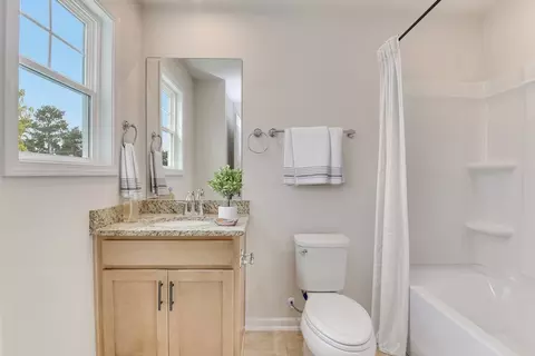 Bath - 890 Vinewood St, Sumter, SC 29154 photo 1 of 2