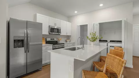 Kitchen - 4971 SW 83rd Pl, Ocala, FL 34476 photo 2 of 6