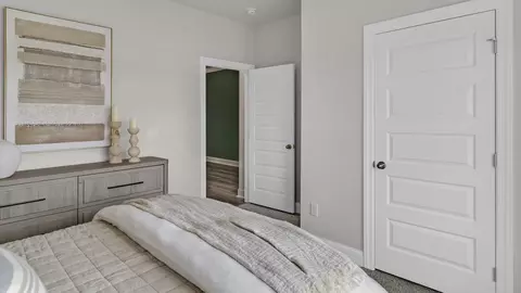 Bedroom - 17660 Ruby Dr, Athens, AL 35613 photo 15 of 21