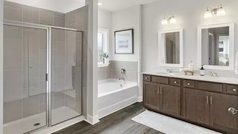 Bath - 17660 Ruby Dr, Athens, AL 35613 photo 10 of 10
