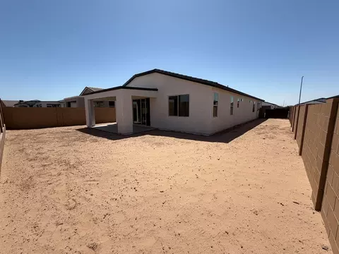 Exterior - 7696 E 35th St, Yuma, AZ 85365 photo 4 of 8