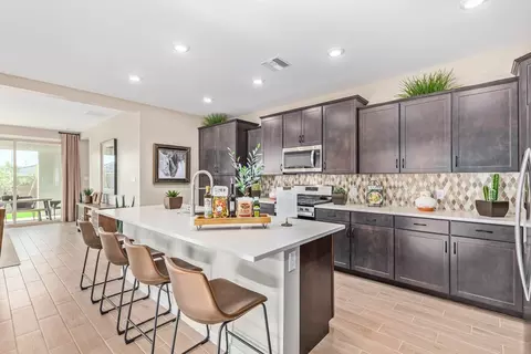 Kitchen - 7696 E 35th St, Yuma, AZ 85365 photo 2 of 7