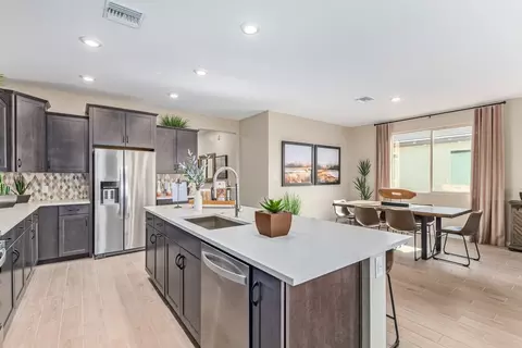 Kitchen - 7696 E 35th St, Yuma, AZ 85365 photo 4 of 7