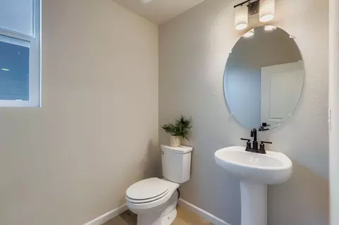 Bath - 598 Noola St, Windsor, CO 80550 photo 1 of 10