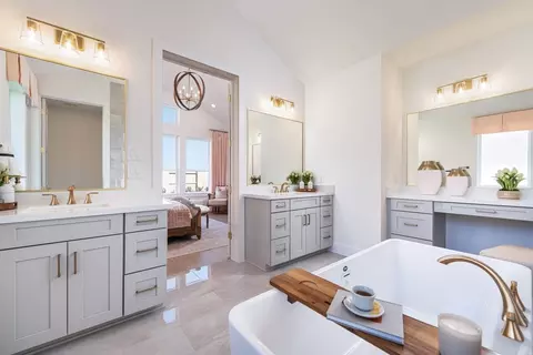 Bath - 17721 Coronation St, Conroe, TX 77302 photo 2 of 4