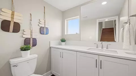 Bath - 817 Sonia, Irvine, CA 92618 photo 3 of 6