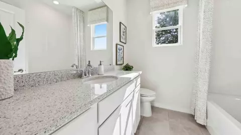 Bath - 5204 NW 41st Loop, Ocala, FL 34482 photo 3 of 4
