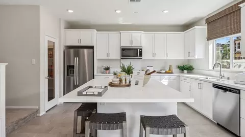 Kitchen - 49140 Heron Pl, Indio, CA 92201 photo 3 of 9
