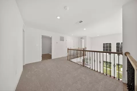 Entry Way - 870 Brookfield Dr, Dover, DE 19901 photo 6 of 8