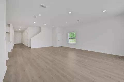 Living - 182 Brook Forest Dr, Saint Augustine, FL 32092 photo 2 of 3