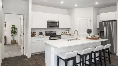Kitchen - 117 Gateway Dr, Jackson, TN 38305 photo 3 of 12