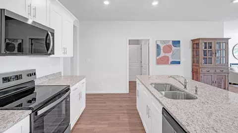Kitchen - 117 Gateway Dr, Jackson, TN 38305 photo 12 of 12